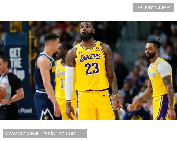 科比领衔湖人对决掘金的经典战役回顾与精彩瞬间分析