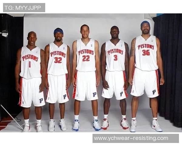 04年NBA总决赛回顾活塞与湖人的激烈对决与历史意义分析